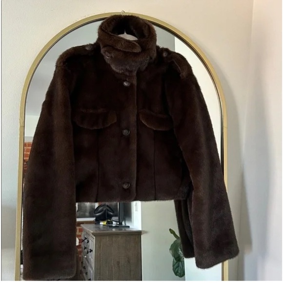 NWT Zara Cropped Faux Fur Jacket in Dark Brown - Picture 9 of 11